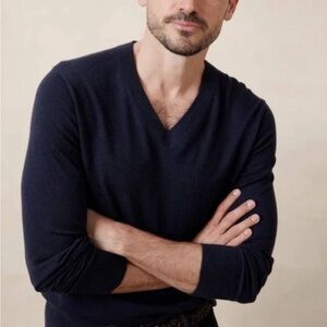 NWT Banana Republic Men’s V-Neck Navy Cotton Cashmere Sweater